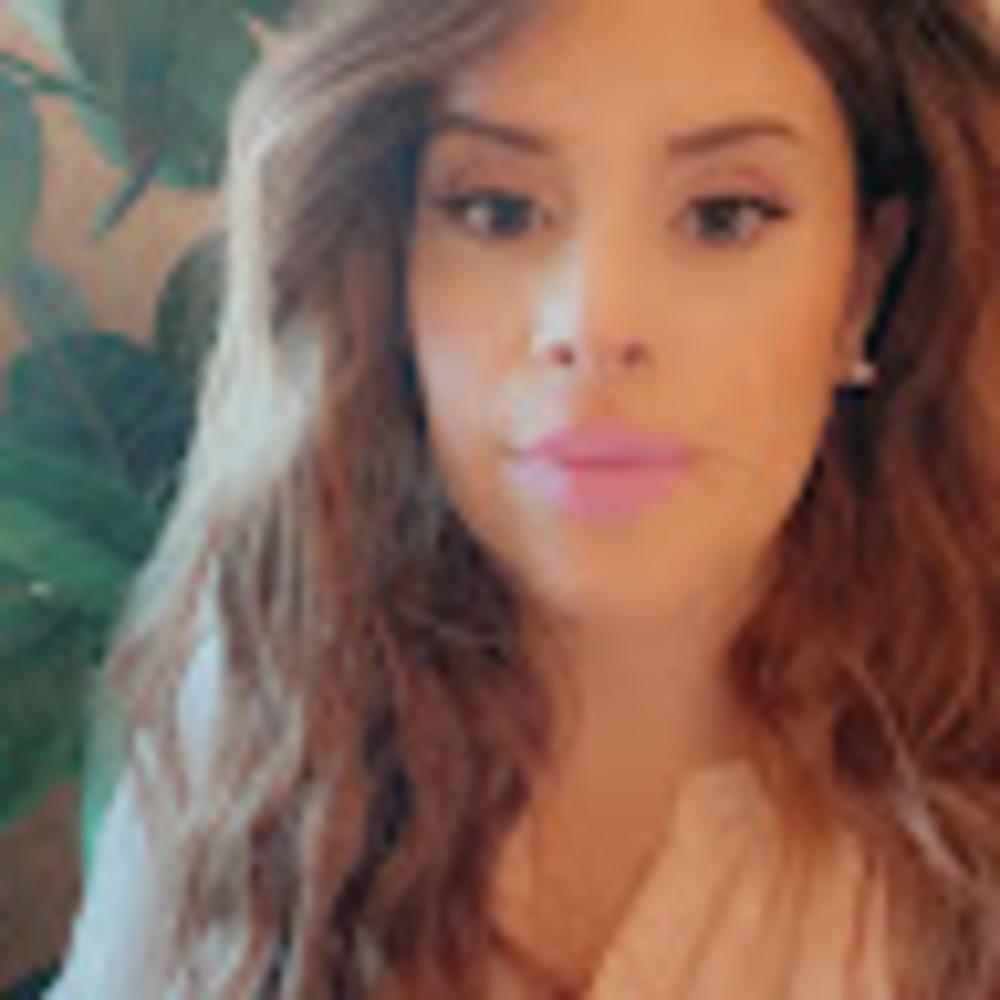 Meet your Posher, Cristina olivia